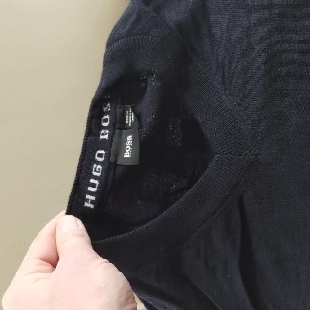 Hugo Boss light sweater